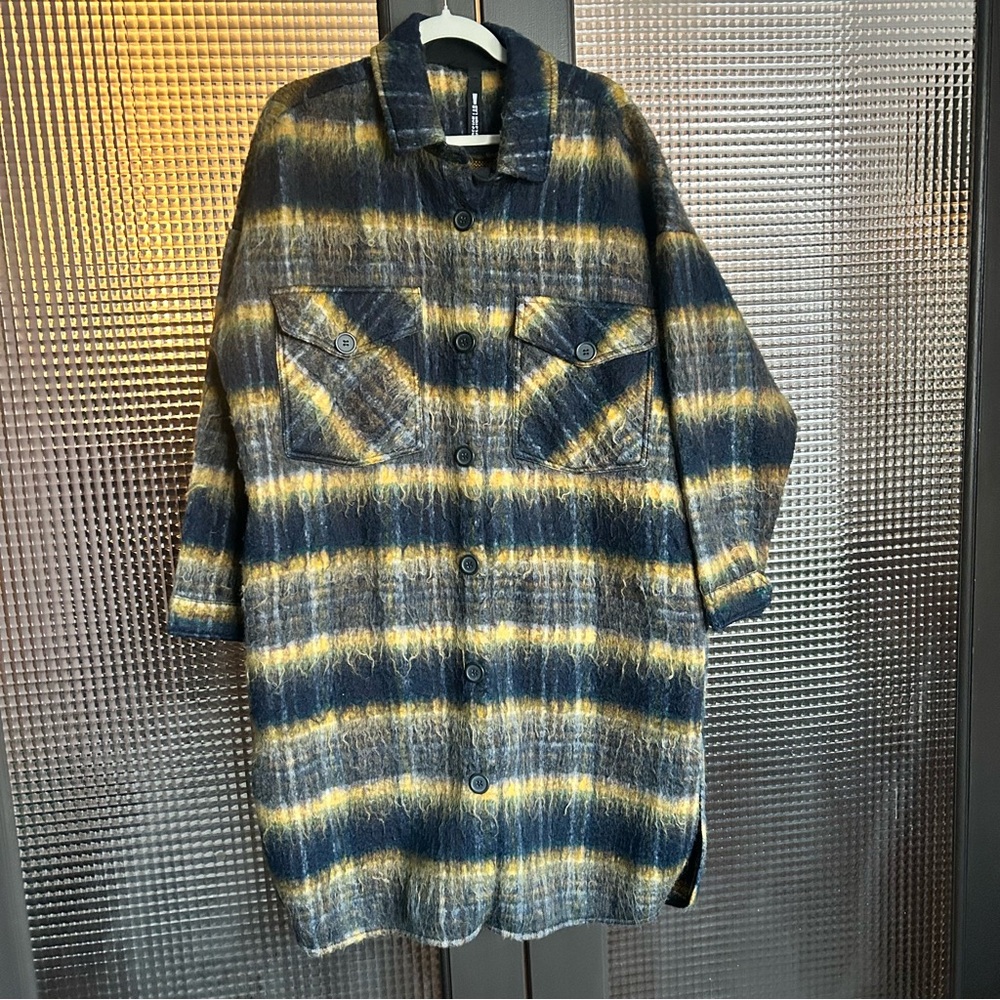 Design lab wool shacket- Medium oversized long fuzzy shacket- lord & Taylor